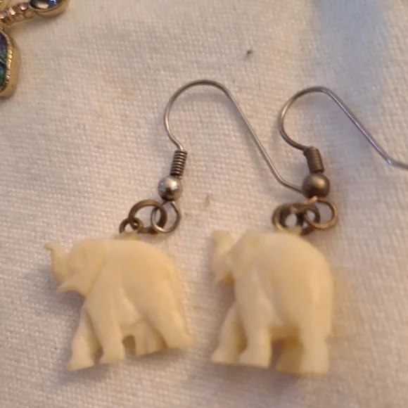 Dragonfly,Elephant Earrings & Black Crystals 3 Pair Earings - Picture 4 of 5